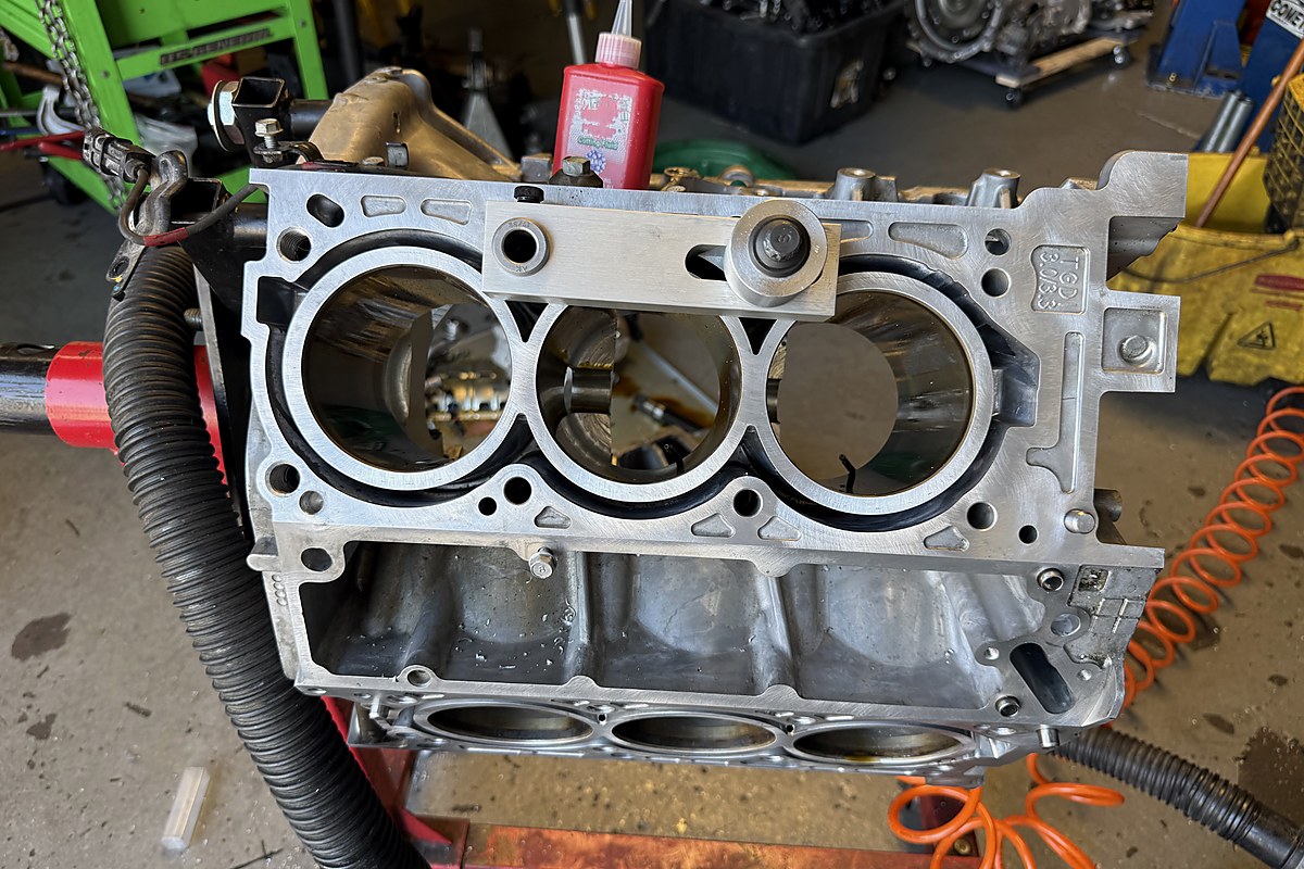 Engine engineering